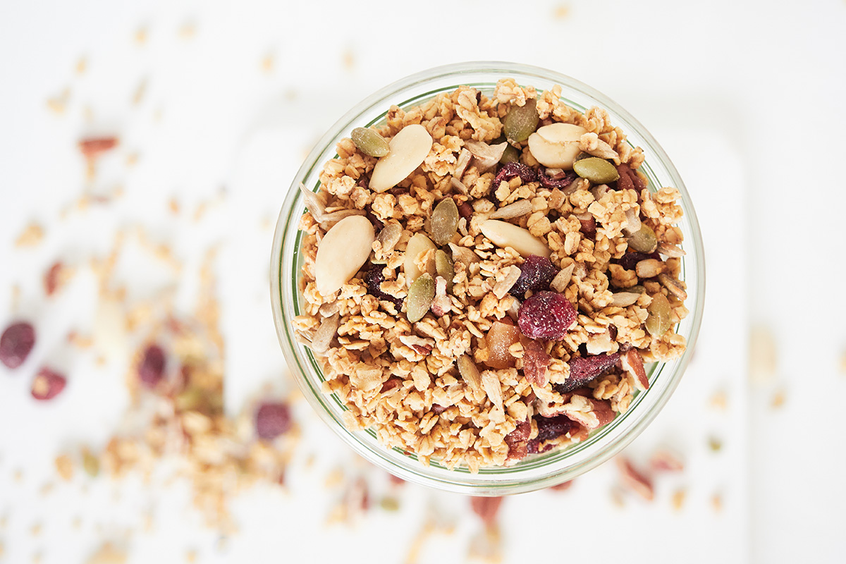 Nuts, dried fruits and granola - Market sectors - Poly-Pro Packaging - Packaging solutions provider Canadian market